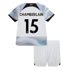 Liverpool Chamberlain #15 kläder Barn 2022-23 Bortatröja Kortärmad (+ korta byxor)